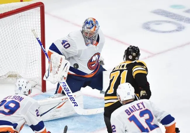 Boston Bruins at New York Islanders 6/3/21 - NHL Picks & Predictions