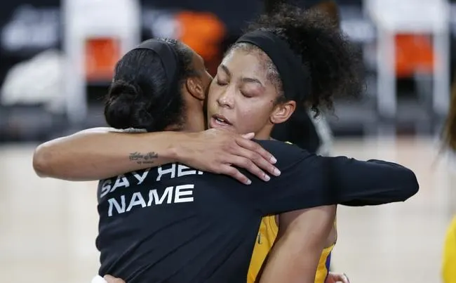 Chicago Sky at Los Angeles Sparks 6/5/21 - WNBA Picks & Predictions