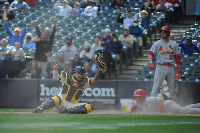 Milwaukee Brewers at St. Louis Cardinals 8/18/21 - MLB Picks & Predictions