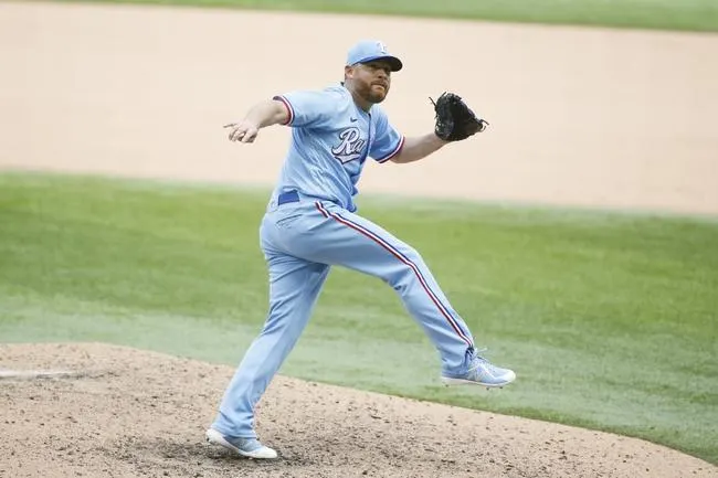 Texas Rangers at Boston Red Sox 8/20/21 - MLB Picks & Predictions