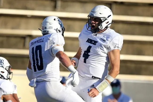 Rice Owls at Arkansas Razorbacks 9/4/21 - College Football Picks & Predictions