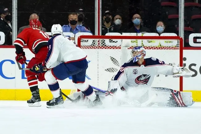 Carolina Hurricanes at Columbus Blue Jackets 10/23/21 - NHL Picks & Predictions