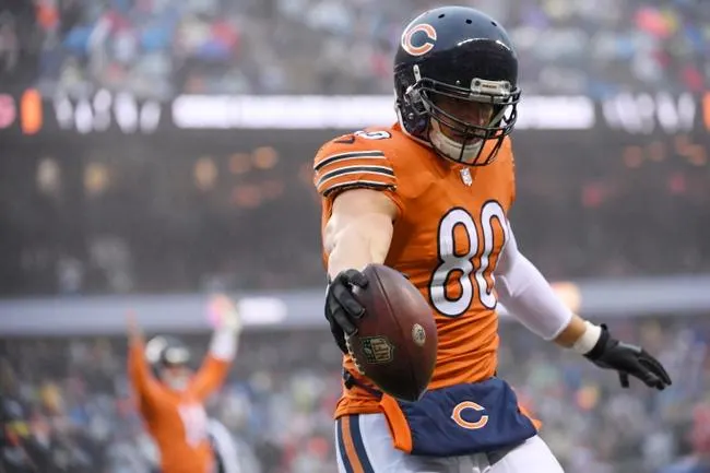 Minnesota Vikings at Chicago Bears 12/20/21 - NFL Picks & Predictions