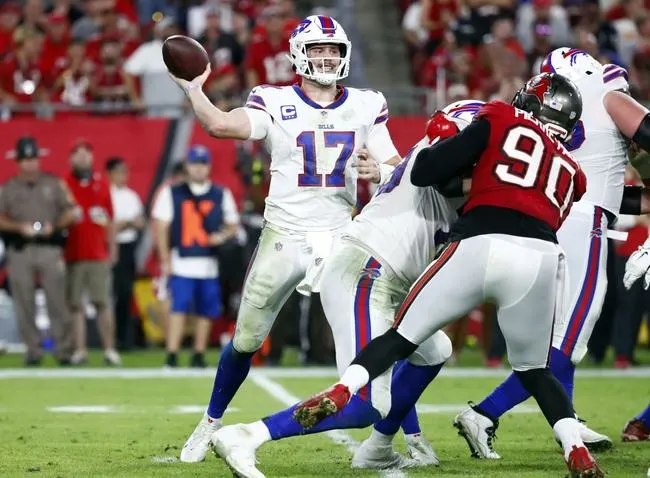 Carolina Panthers at Buffalo Bills 12/19/21 - NFL Picks & Predictions