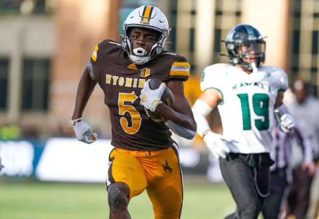 Kent State vs Wyoming 12/21/21 - Famous Idaho Potato Bowl Picks & Predictions