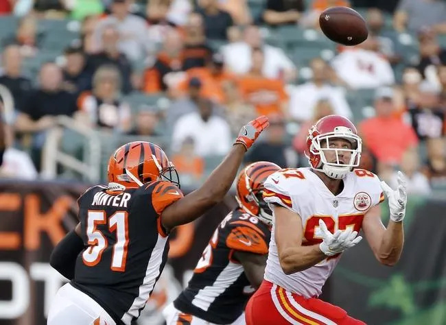 Kansas City Chiefs at Cincinnati Bengals 1/2/22 - NFL Picks & Predictions
