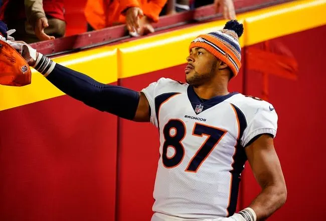 Kansas City Chiefs at Denver Broncos 1/8/22 - NFL Picks & Predictions