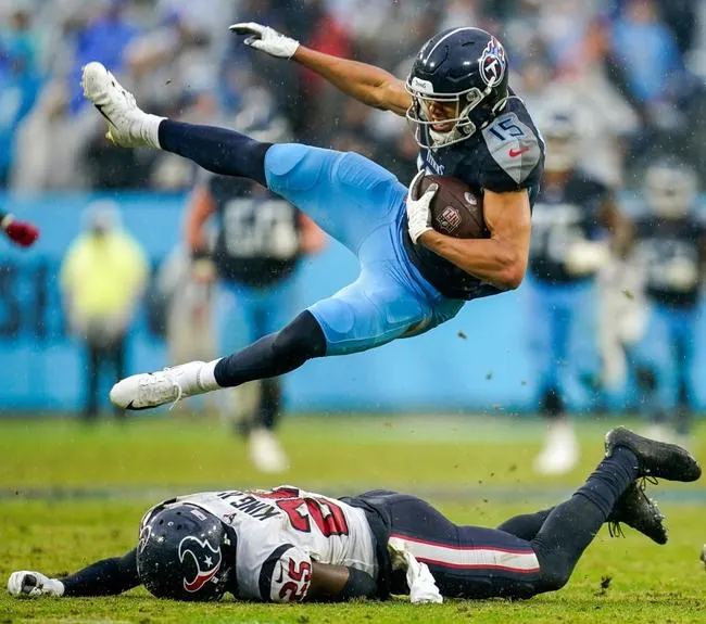 Tennessee Titans at Houston Texans 1/9/22 - NFL Picks & Predictions