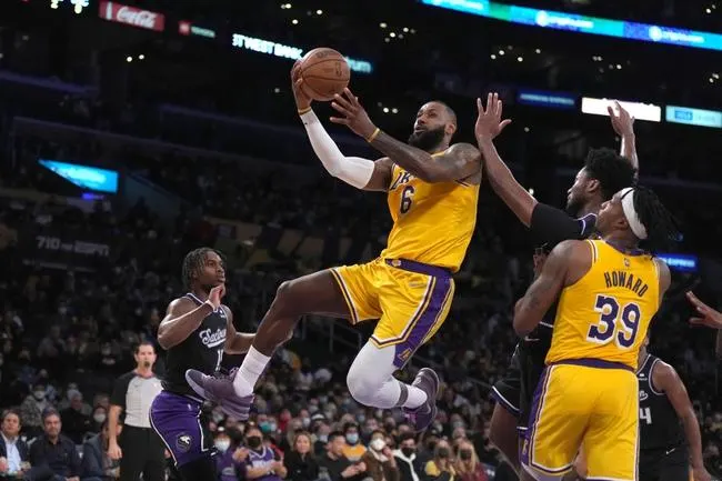 Los Angeles Lakers at Sacramento Kings 1/12/22 - NBA Picks & Predictions