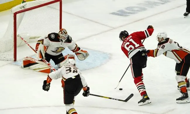 Anaheim Ducks at Chicago Blackhawks 3/8/22 - NHL Picks & Predictions