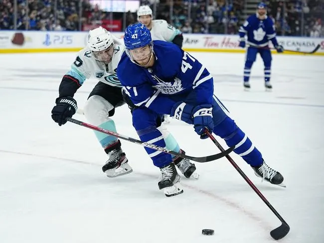 Arizona Coyotes at Toronto Maple Leafs 3/10/22 - NHL Picks & Predictions