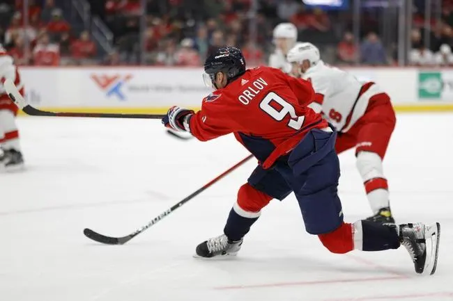Washington Capitals at Carolina Hurricanes 3/18/22 - NHL Picks & Predictions