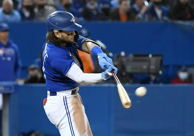 New York Yankees at Toronto Blue Jays 3/22/22 - MLB Picks & Predictions