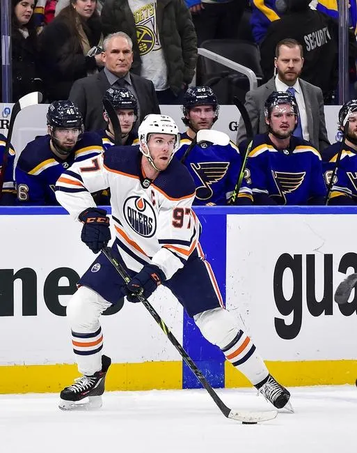 St. Louis Blues at Edmonton Oilers 4/1/22 - NHL Picks & Predictions