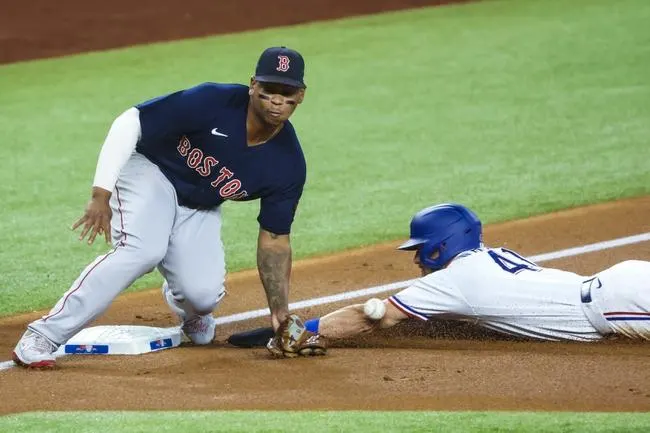 Houston Astros at Boston Red Sox 5/17/22 - MLB Picks & Predictions