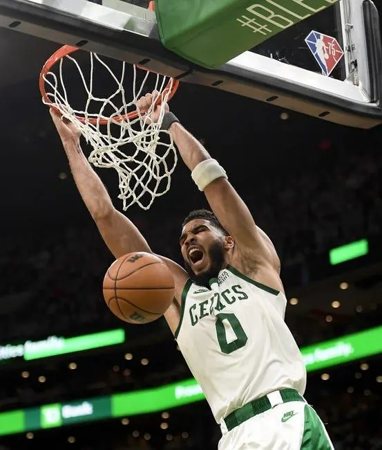 Miami Heat at Boston Celtics 5/21/22 - NBA Picks & Predictions