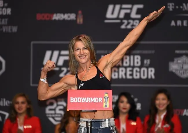 Karolina Kowalkiewicz at Felice Herrig 6/4/22 - UFC Picks & Predictions