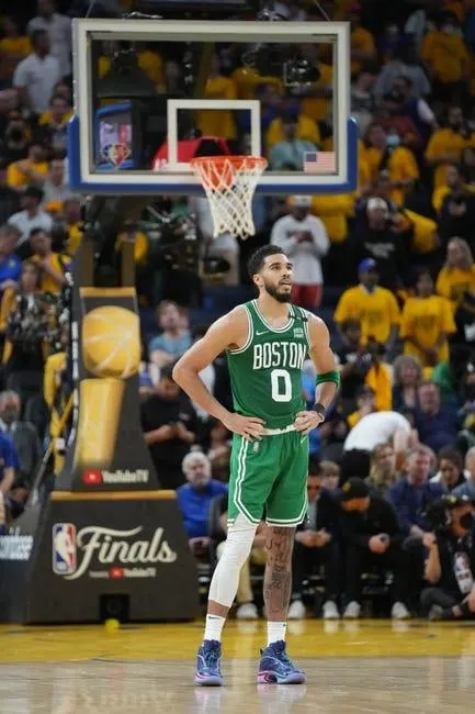 Boston Celtics at Golden State Warriors 6/5/22 - NBA Picks & Predictions