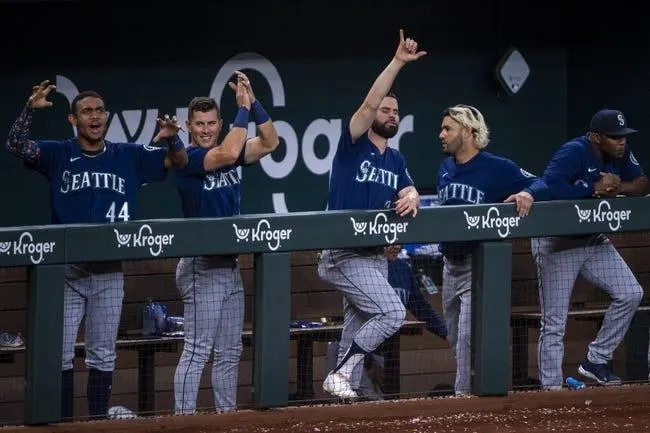 Seattle Mariners at Texas Rangers 7/17/22 - MLB Picks & Predictions