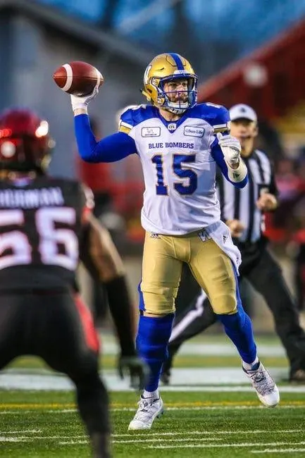 Winnipeg Blue Bombers at Calgary Stampeders 7/30/22 - CFL Picks & Predictions