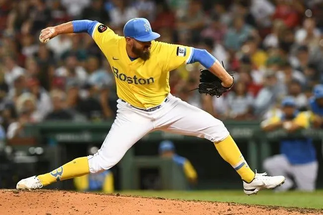 Milwaukee Brewers at Boston Red Sox 7/29/22 - MLB Picks & Predictions