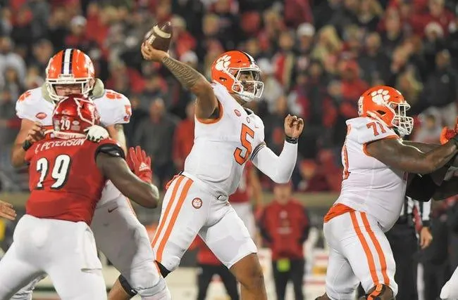 Clemson vs Georgia Tech 9/5/22 - College Football Picks & Predictions