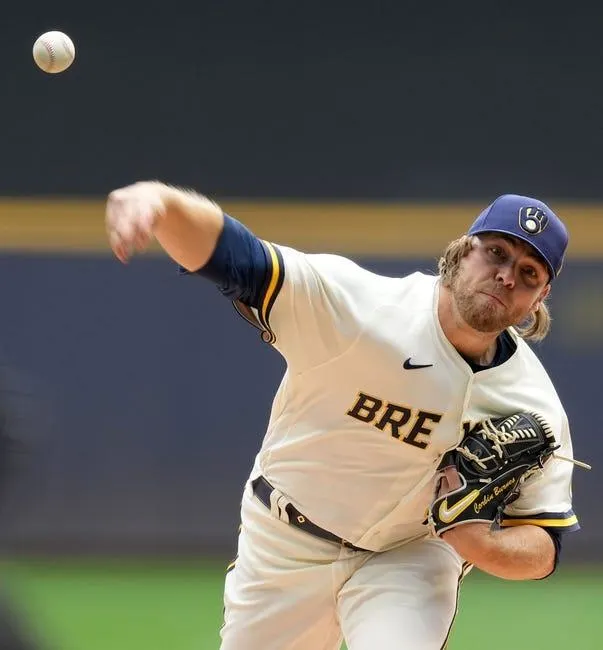 Milwaukee Brewers at Los Angeles Dodgers 8/22/22 - MLB Picks & Predictions