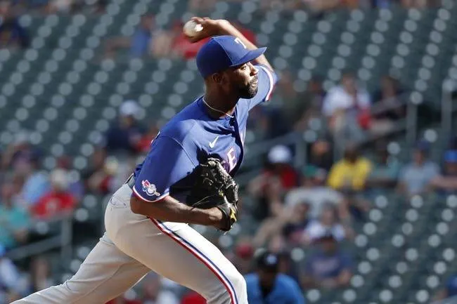 Texas Rangers at Minnesota Twins 8/22/22 - MLB Picks & Predictions