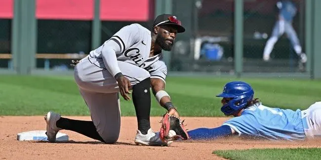 Kansas City Royals at Chicago White Sox 8/31/22 - MLB Picks & Predictions