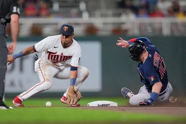 Boston Red Sox at Minnesota Twins 8/31/22 - MLB Picks & Predictions