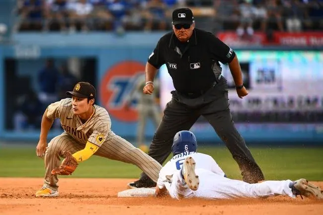 San Diego Padres at Los Angeles Dodgers  9/2/22 - MLB Picks & Predictions