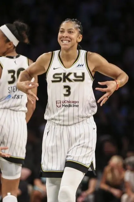 Connecticut Sun at Chicago Sky 9/8/22 - WNBA Picks & Predictions
