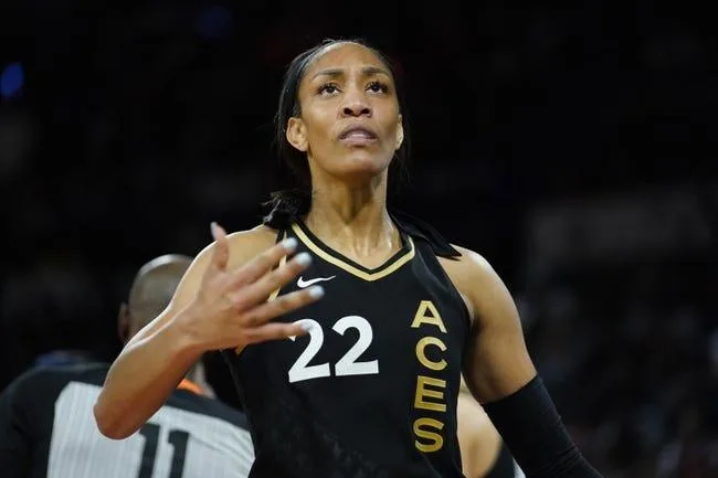 Connecticut Sun at Las Vegas Aces 9/13/22 - WNBA Picks & Predictions