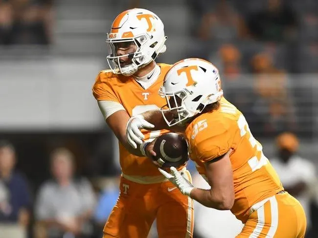 Florida at Tennessee 9/24/22 - College Football Picks & Predictions