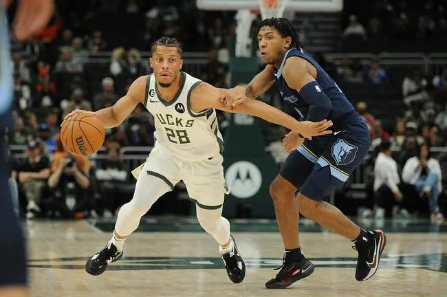 Brooklyn Nets at Milwaukee Bucks 10/12/22 - NBA Picks & Predictions