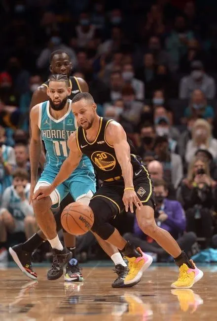 Golden State Warriors at Charlotte Hornets 10/29/22 - NBA Picks & Predictions