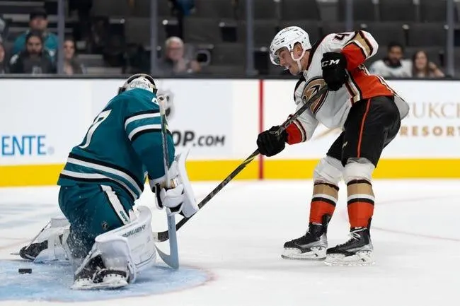 Anaheim Ducks at San Jose Sharks 11/1/22 - NHL Picks & Predictions