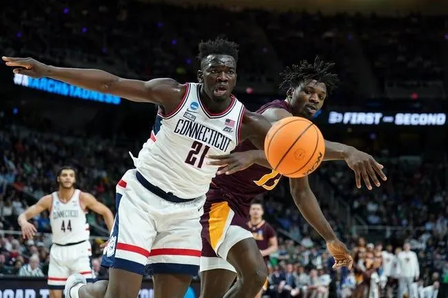 Saint Mary's vs Connecticut 3/19/23 - College Basketball Picks & Predictions