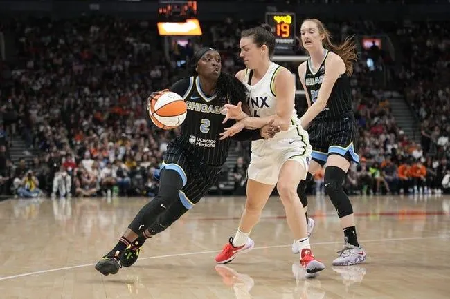 Dallas Wings at Chicago Sky 5/28/23 - WNBA Picks & Predictions