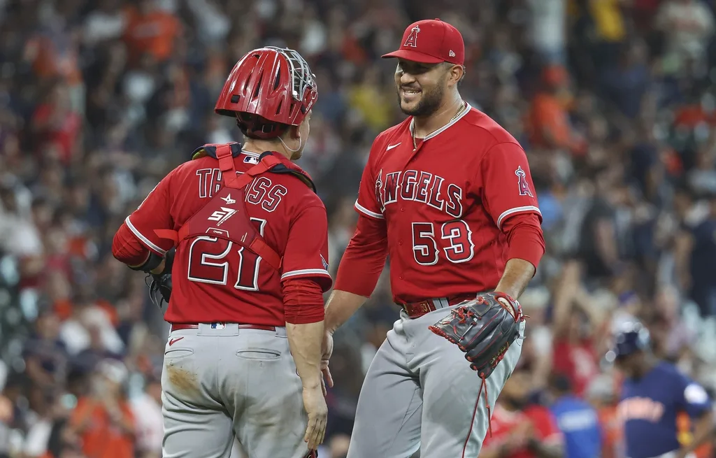 Chicago Cubs at Los Angeles Angels 6/6/23 - MLB Picks & Predictions