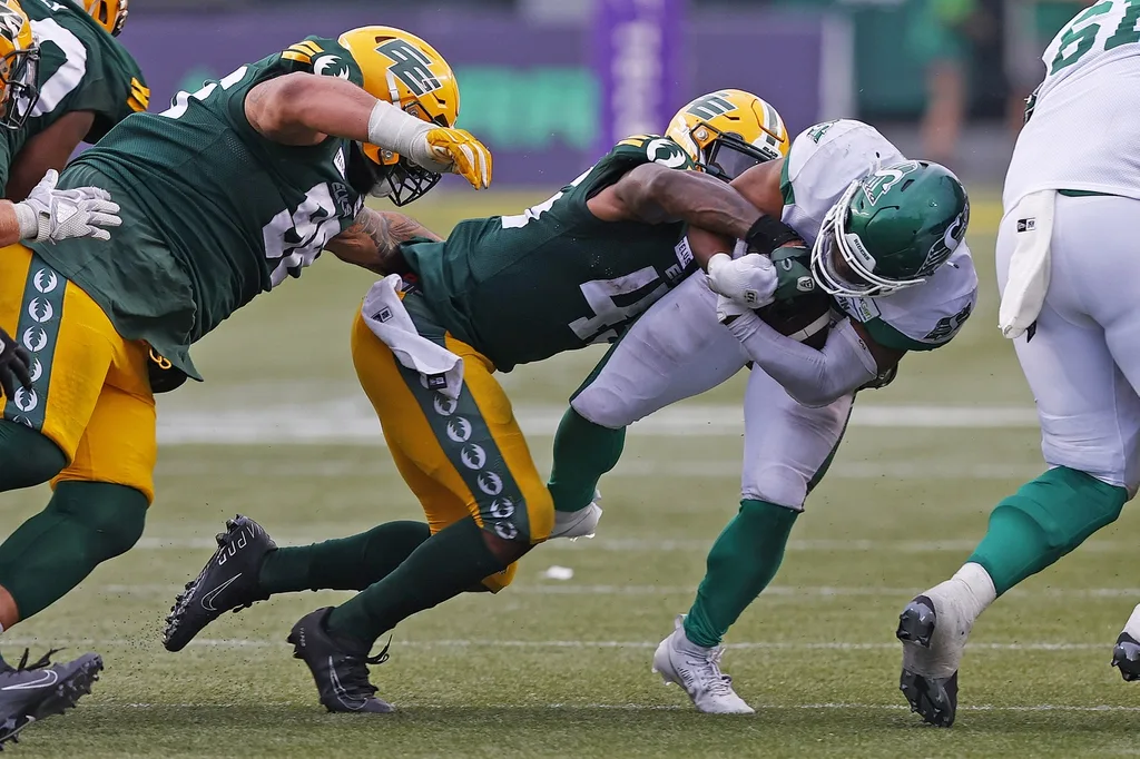 Winnipeg Blue Bombers at Saskatchewan Roughriders 6/16/23 - CFL Picks & Predictions
