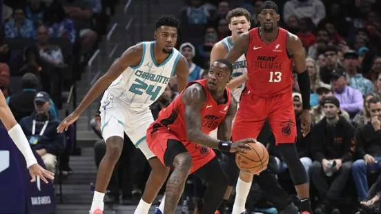 Toronto Raptors at Miami Heat 11/29/24 - NBA Picks & Predictions