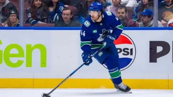 Colorado Avalanche at Vancouver Canucks 02/04/25 - NHL Picks & Predictions