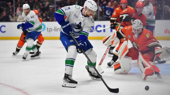 Vancouver Canucks at Seattle Kraken 03/01/25 - NHL Picks & Predictions