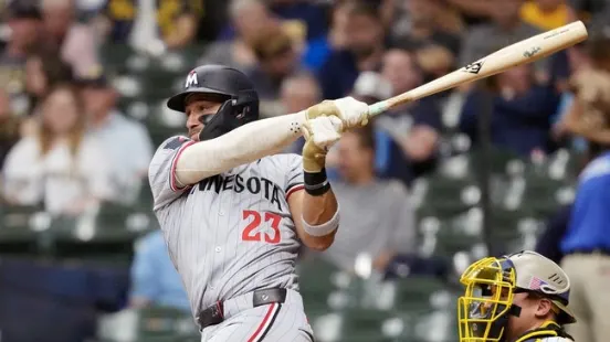 Minnesota Twins at Milwaukee Brewers 05/18/25 - MLB Picks & Predictions