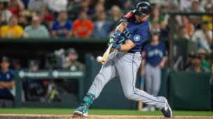Seattle Mariners at San Diego Padres 05/18/25 - MLB Picks & Predictions