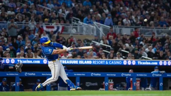 Kansas City Royals at Minnesota Twins 05/25/25 - MLB Picks & Predictions
