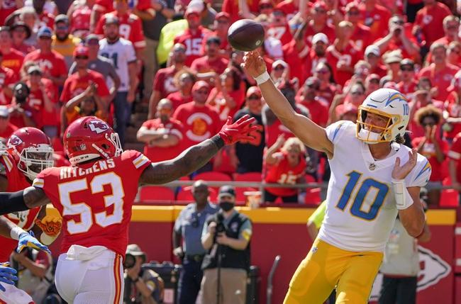 Kansas City Chiefs vs. Los Angeles Chargers - NFL Week 15 (12/16/21)