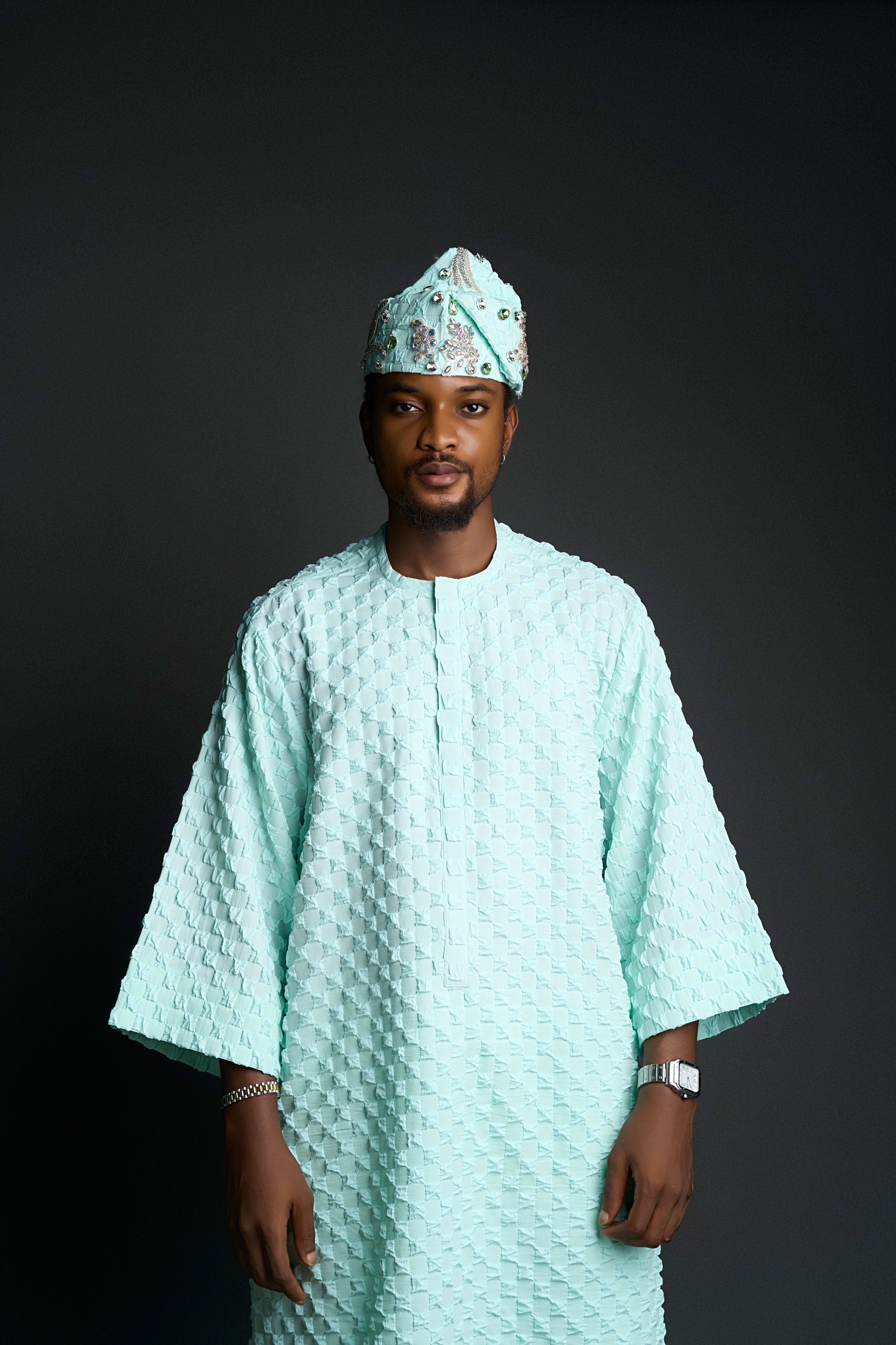 Mint Cascade Senator, half look, with cap