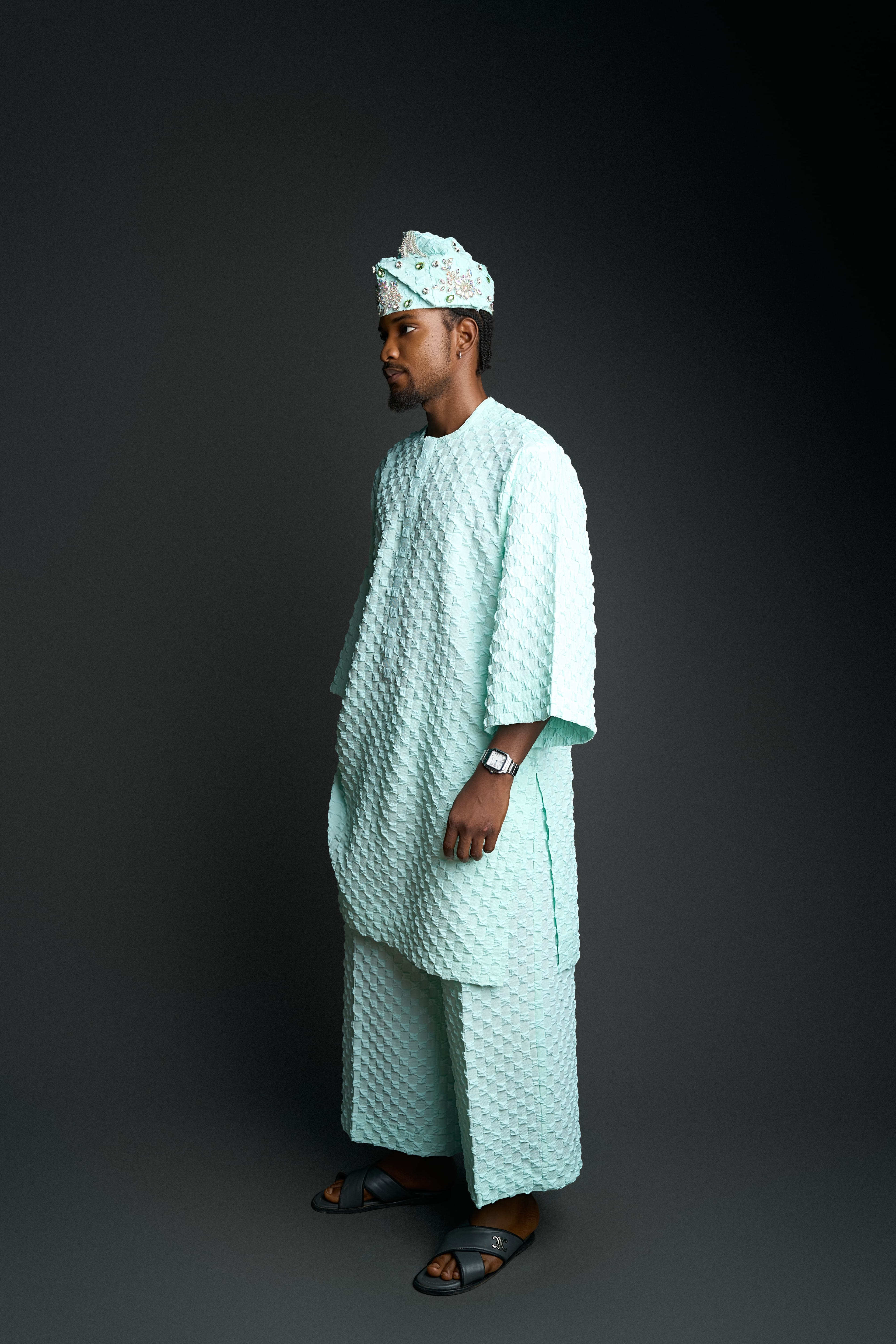 Mint Cascade Senator, three-quarter view, with cap